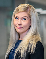 Heidi Pirtonen valokuvassa